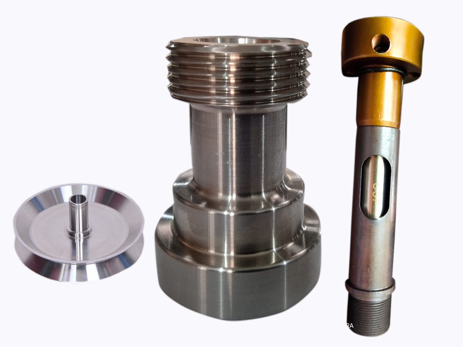 Industrial injection moulding machine with hot runner system